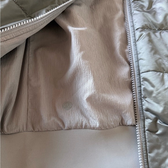 Lululemon nonstop Bomber jacket, reversible, size 4 - Picture 3 of 5